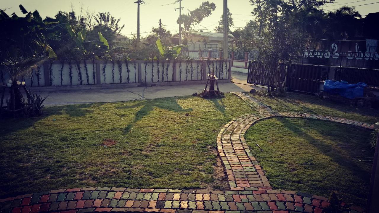 มุกดาสวรรค์ รีสอร์ท - Mukda Sawan Resort Mukdahan Buitenkant foto