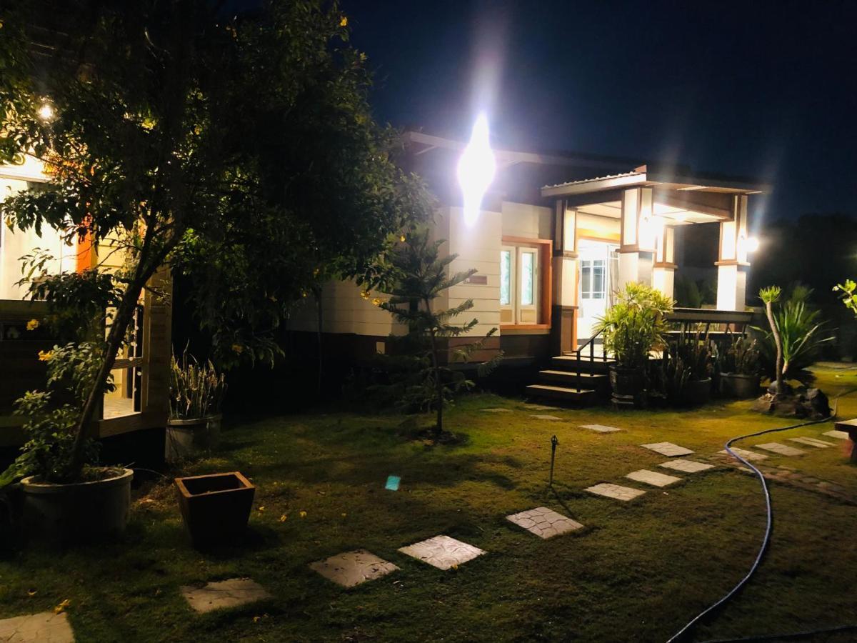 มุกดาสวรรค์ รีสอร์ท - Mukda Sawan Resort Mukdahan Buitenkant foto