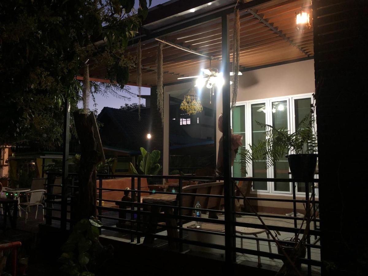 มุกดาสวรรค์ รีสอร์ท - Mukda Sawan Resort Mukdahan Buitenkant foto